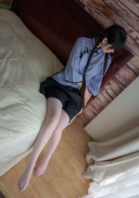 国产护士被羞羞产奶一区二区_超清完整在线观看